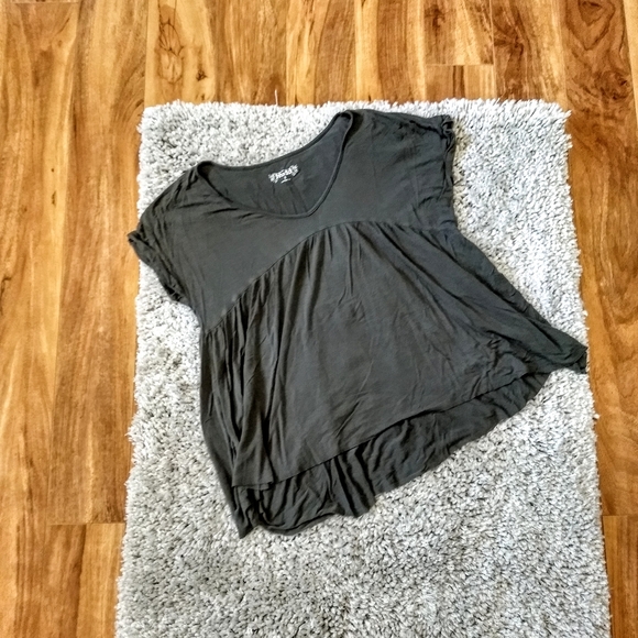 Mudd Tops - 🎄Mudd Shirt Size Small